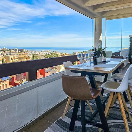 Modern 3 Bedroom Penthouse Apartmán