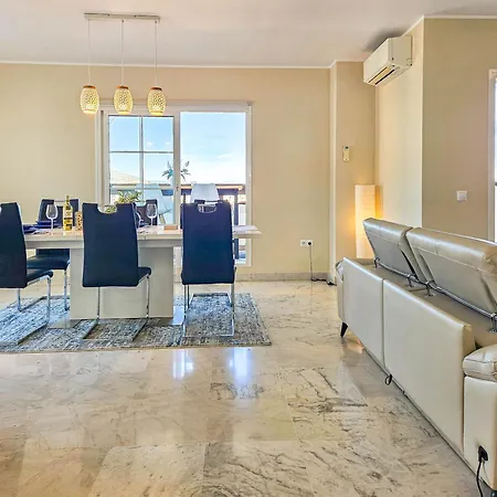 Modern 3 Bedroom Penthouse Apartmán Benalmádena